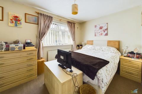 11 Alvega Close, New Ferry, Wirral, CH62 1HG