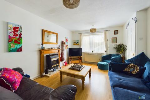 9 Alvega Close, New Ferry, Wirral, CH62 1HG