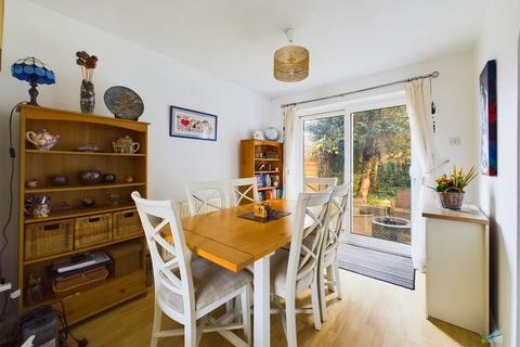 9 Alvega Close, New Ferry, Wirral, CH62 1HG