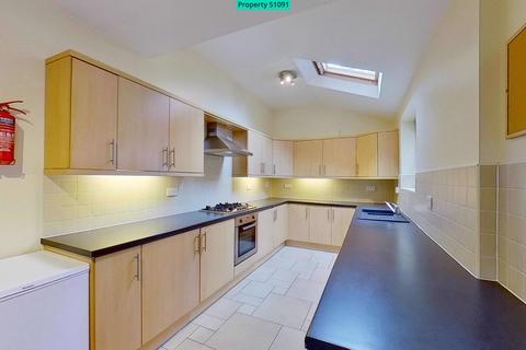 6 bedroom terraced house to rent, Balfour Road, Nottingham, NG7 1NZ