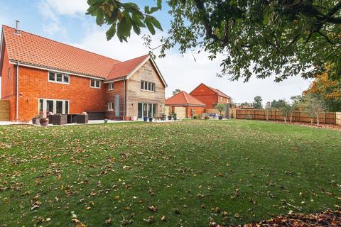 4 bedroom detached house for sale, Docking