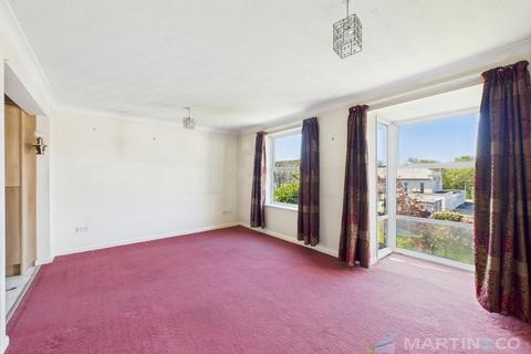 7 Benson Gardens, Truro, TR1 1DR