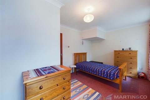 7 Benson Gardens, Truro, TR1 1DR