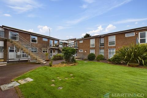 7 Benson Gardens, Truro, TR1 1DR