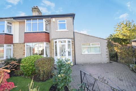 3 bedroom semi-detached house for sale, Fairway, Bradford BD18