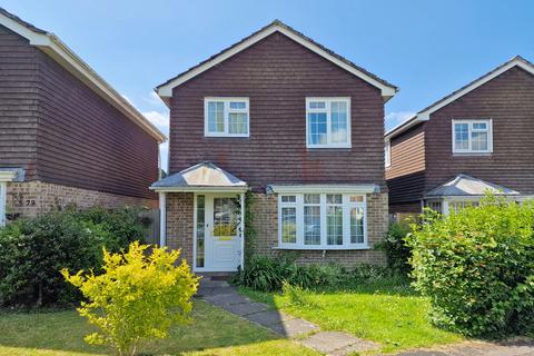 3 bedroom detached house for sale, Samber Close, Lymington SO41