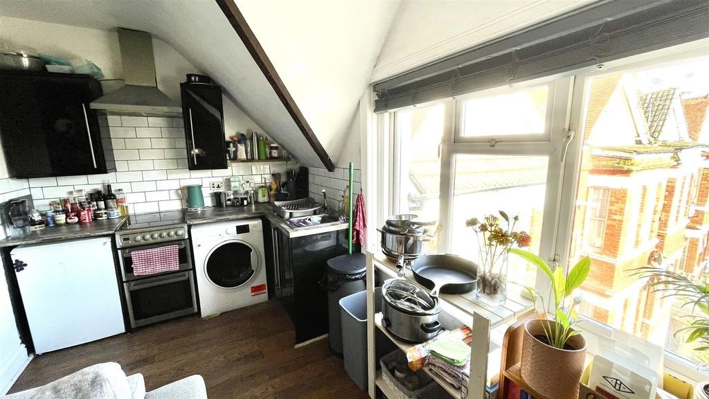 Windsor Road, Bournemouth 1 bed apartment for sale £100,000