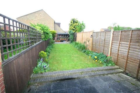 2 bedroom terraced house to rent, Overton Drive, Oxfordshire OX9