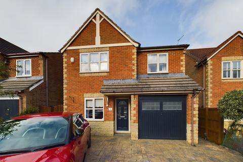 4 bedroom detached house to rent, Bluebell Close, Darlington