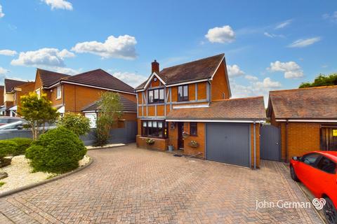 3 bedroom detached house for sale, Millbrook Drive, Shenstone, Lichfield