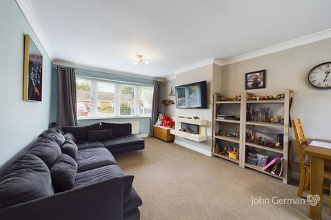 11 Croft Close, Rolleston On Dove, Burton-on-trent, DE13 9AF