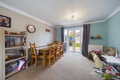 11 Croft Close, Rolleston On Dove, Burton-on-trent, DE13 9AF