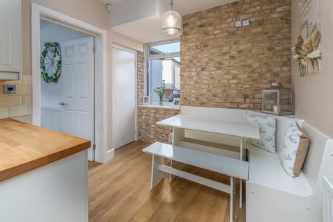 16 Central Avenue, Amble, Morpeth, NE65 0NQ