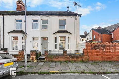 3 bedroom end of terrace house for sale, Pembroke Road, Canton