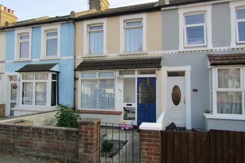 2 bedroom terraced house to rent, St Osyth Road, Clacton-on-Sea CO15