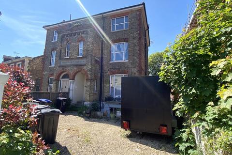 1 bedroom flat to rent, St. Peters Road, Margate