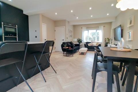 18 Broomfield, Clayton, Bradford, BD14 6PJ