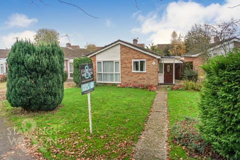 2 bedroom detached bungalow for sale, Waterloo Avenue, Roydon, Diss