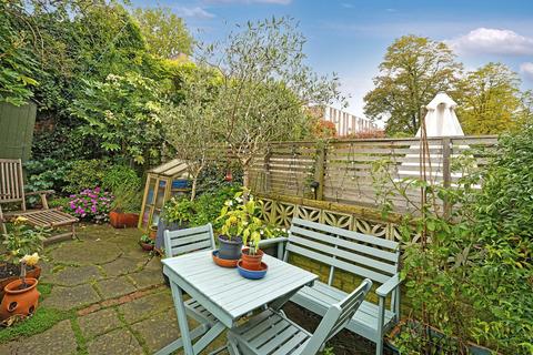 2 bedroom maisonette for sale, Vartry Road, Stamford Hill N15