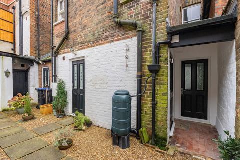 2 bedroom maisonette for sale, West Street, Dorking