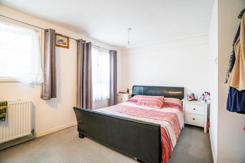 2 bedroom apartment for sale, Norman Crescent