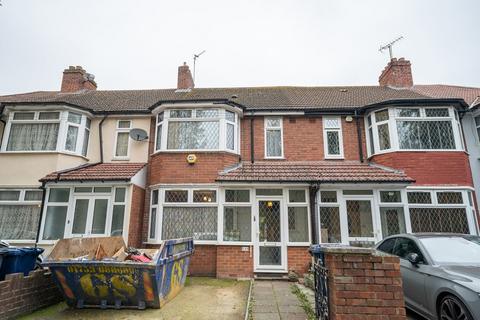 3 bedroom terraced house for sale, Park Avenue, Southall