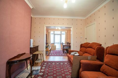 3 bedroom terraced house for sale, Park Avenue, Southall