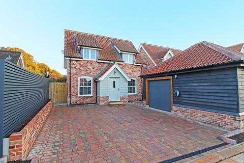 3 bedroom detached bungalow for sale, The Drift, Capel St. Mary