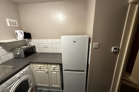 1 bedroom ground floor flat to rent, Beaulands Close, Cambridge CB4