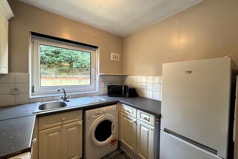 1 bedroom ground floor flat to rent, Beaulands Close, Cambridge CB4