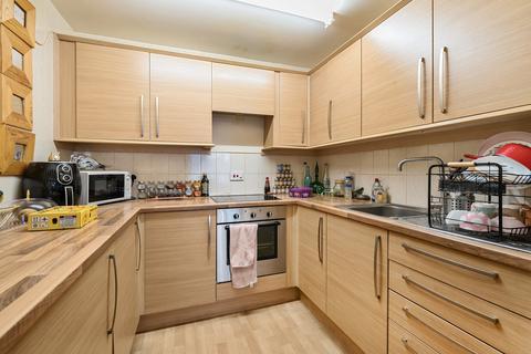 1 bedroom apartment for sale, Chatsworth Place, Mitcham CR4