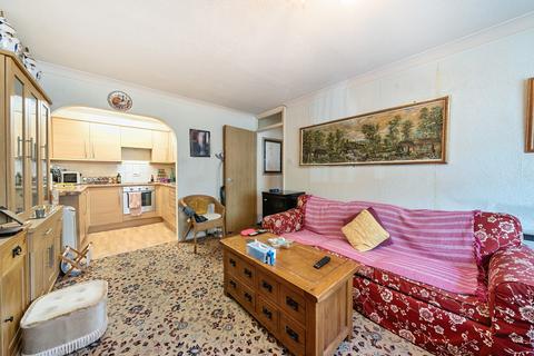undefined, Chatsworth Place, Mitcham CR4
