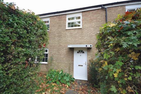 3 bedroom terraced house to rent, Scarborough Avenue, Stevenage