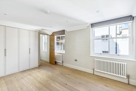 2 bedroom flat to rent, Portland Place, London