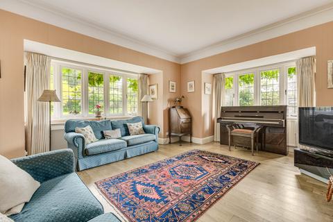5 bedroom detached house to rent, Hertford Avenue, East Sheen, London