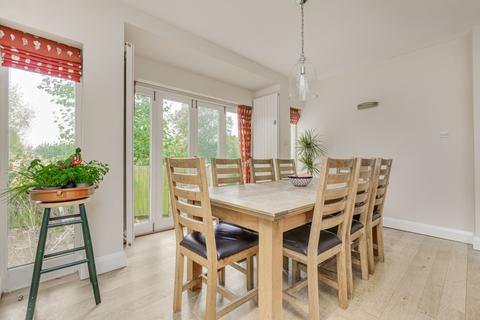 undefined, Hertford Avenue, East Sheen, London
