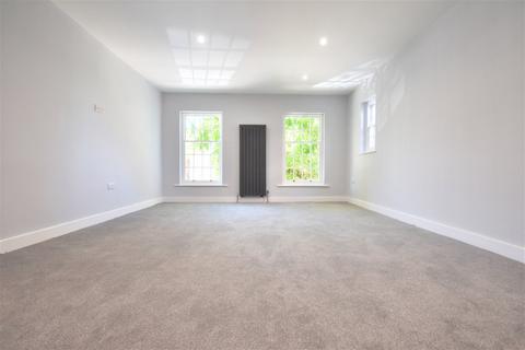 2 bedroom flat to rent, Old Commercial Road, Hampshire PO1