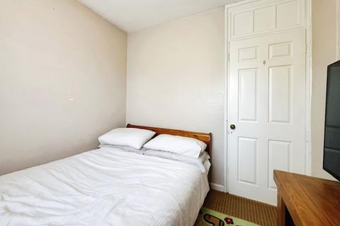 47 The Meads, Edgware, HA8 9HE
