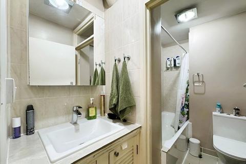47 The Meads, Edgware, HA8 9HE