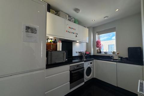 2 bedroom apartment for sale, Observer Close, London