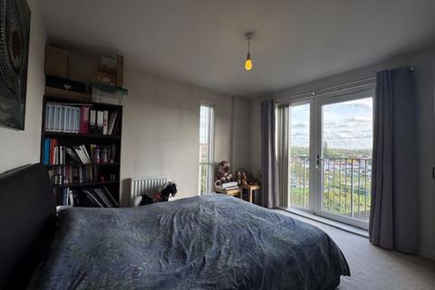 2 bedroom apartment for sale, Observer Close, London