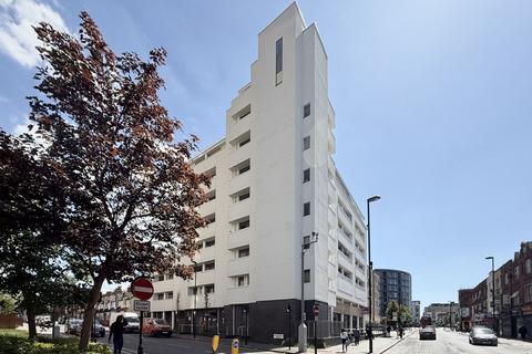 3 bedroom penthouse for sale, London Road, Croydon
