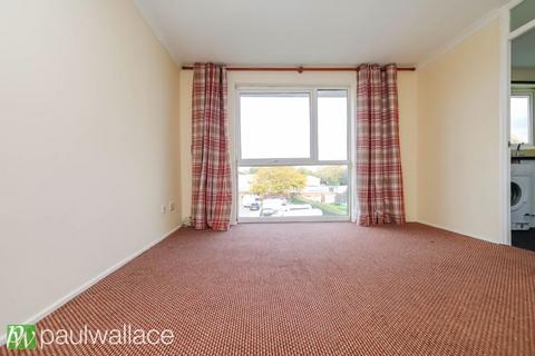 2 bedroom apartment for sale, Clyfton Close, Wormley, Broxbourne