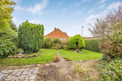 2 bedroom detached bungalow for sale, Lealand Road, Drayton