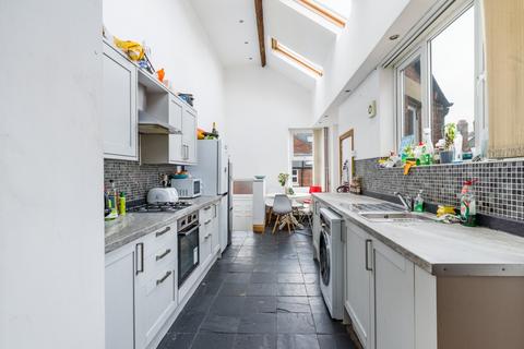 Myrtle Grove, Newcastle Upon Tyne NE2