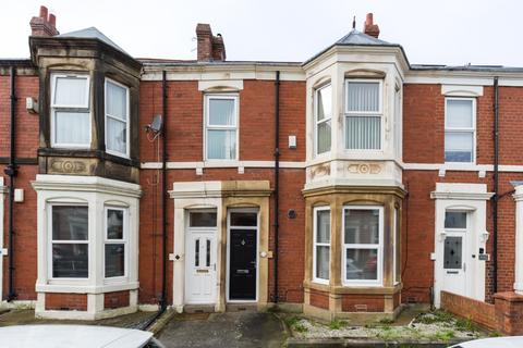 6 bedroom maisonette to rent, Myrtle Grove, Newcastle Upon Tyne NE2