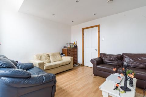 6 bedroom maisonette to rent, Myrtle Grove, Newcastle Upon Tyne NE2