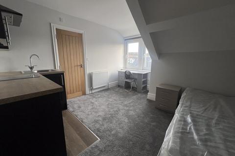 1 bedroom in a house share to rent, Ocean Road, South Shields NE33