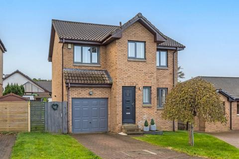8 Hillcrest, Stewarton, Kilmarnock, KA3 5EE
