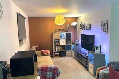 undefined, Marleen Court, Heaton